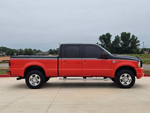 Black Clearcoat 2004 Ford F-250 Harley-Davidson