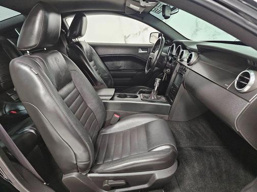 2007 Ford Shelby GT500 Base