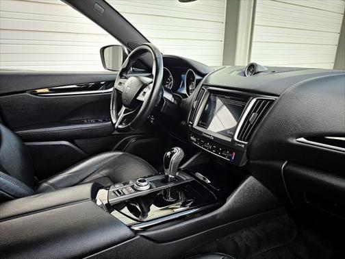 2018 Maserati Levante Base