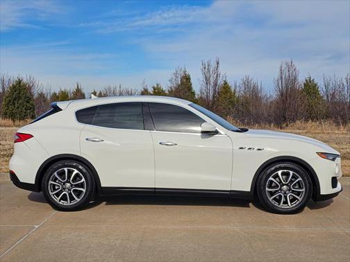 2018 Maserati Levante Base