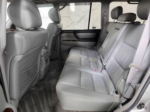 Silver 2003 Toyota Land Cruiser Base