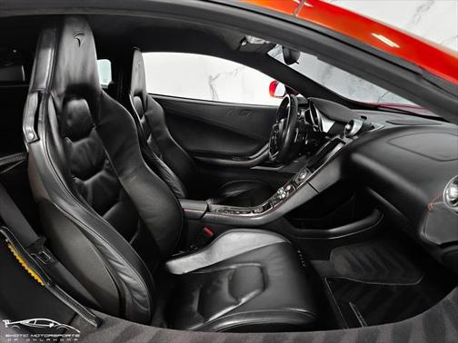 2012 McLaren MP4-12C Base