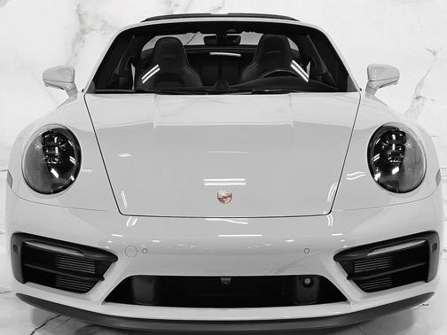 2022 Porsche 911 Targa 4S