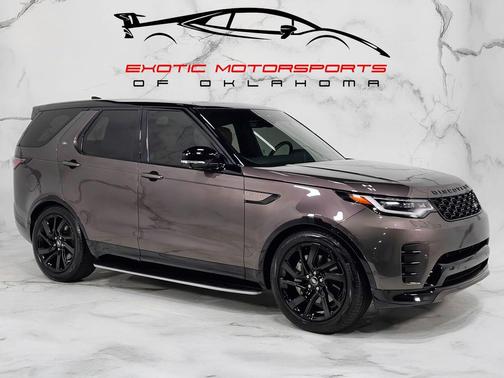 Gray 2024 Land Rover Discovery P300 Dynamic SE