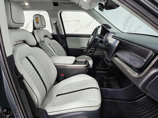 2022 Rivian R1T Adventure