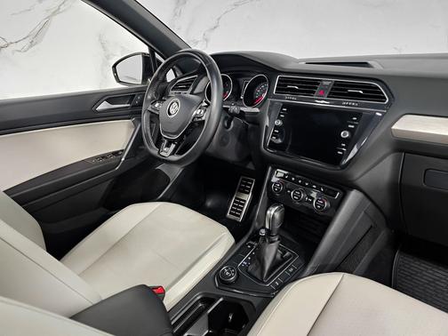 2020 Volkswagen Tiguan 2.0T SE R-Line Black 4MOTION