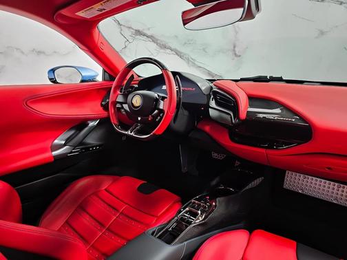 2021 Ferrari SF90 Stradale Base