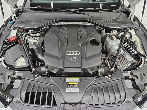 Glacier White Metallic 2021 Audi A8 L 55
