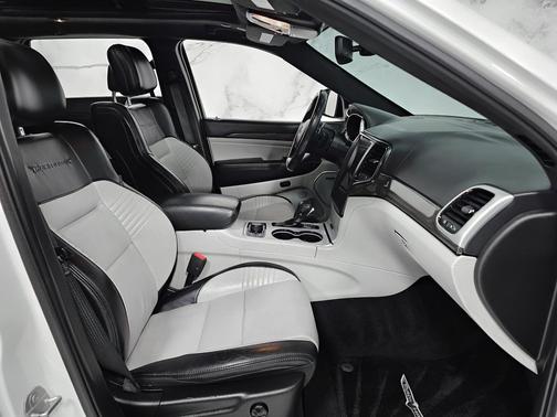2020 Jeep Grand Cherokee Trackhawk