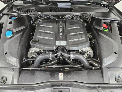 2016 Porsche Cayenne GTS