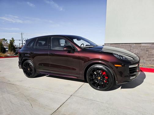 2016 Porsche Cayenne GTS
