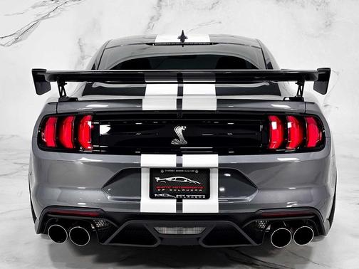 2022 Ford Shelby GT500 Base