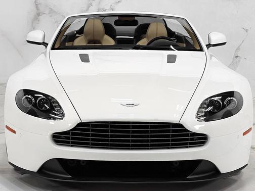 2012 Aston Martin V8 Vantage Base