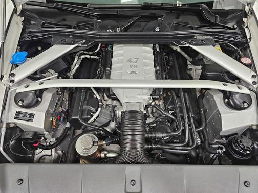 2012 Aston Martin V8 Vantage Base
