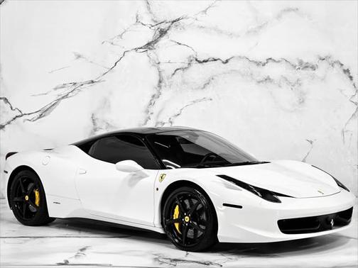 2015 Ferrari 458 Italia Base