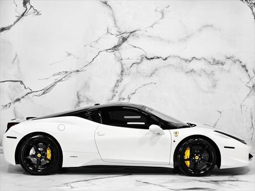 2015 Ferrari 458 Italia Base