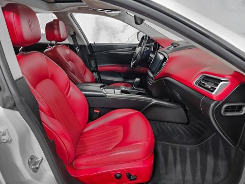 2018 Maserati Ghibli Base