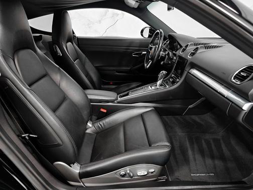 2017 Porsche 718 Cayman Base