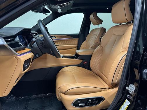 Diamond Black Crystal Pearlcoat 2025 Jeep Grand Cherokee L Summit Reserve