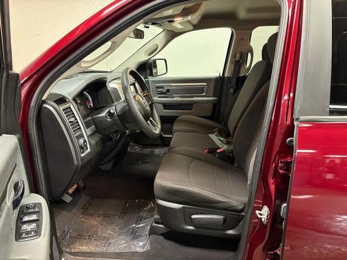 2020 RAM 1500 Classic Warlock Quad Cab 4x4 6'4' Box