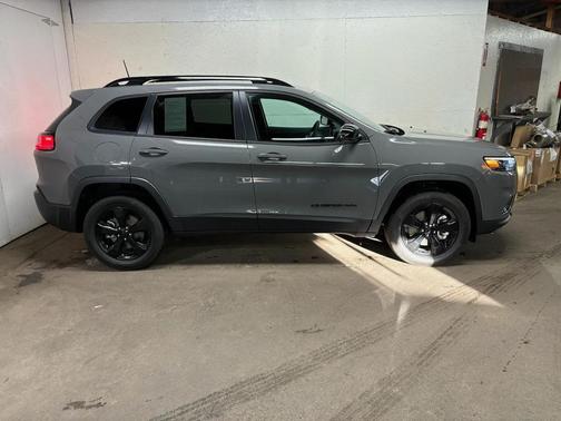2023 Jeep Cherokee Altitude
