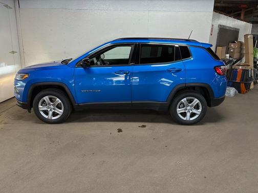 Laser Blue Pearlcoat 2023 Jeep Compass Latitude
