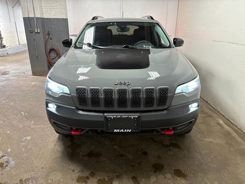Sting-Gray Clearcoat 2022 Jeep Cherokee Trailhawk