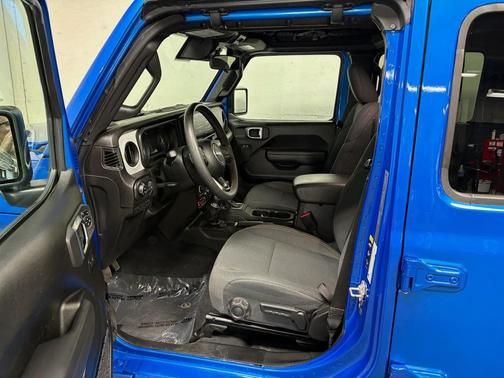 Hydro Blue Pearlcoat 2024 Jeep Gladiator Willys