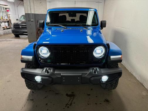 Hydro Blue Pearlcoat 2024 Jeep Gladiator Willys