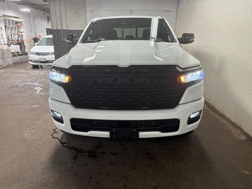 Bright White Clearcoat 2026 RAM 1500 Big Horn/Lone Star