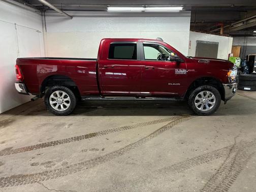 2022 RAM 2500 Big Horn Crew Cab 4x4 6'4' Box