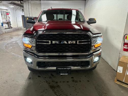 2022 RAM 2500 Big Horn Crew Cab 4x4 6'4' Box