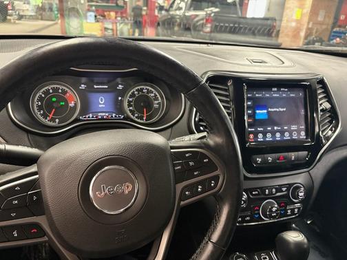 Granite Crystal Metallic Clearcoat 2021 Jeep Cherokee Limited