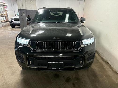 Rocky Mountain Pearlcoat 2023 Jeep Grand Cherokee L Overland