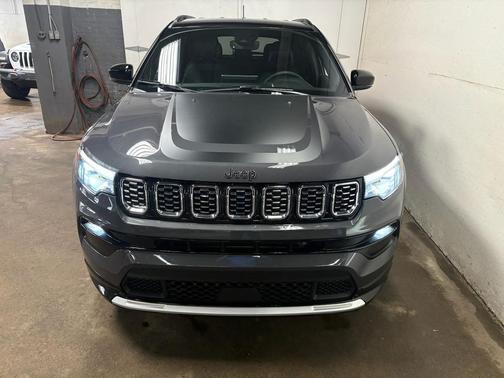 Baltic Gray Metallic Clearcoat 2024 Jeep Compass Limited