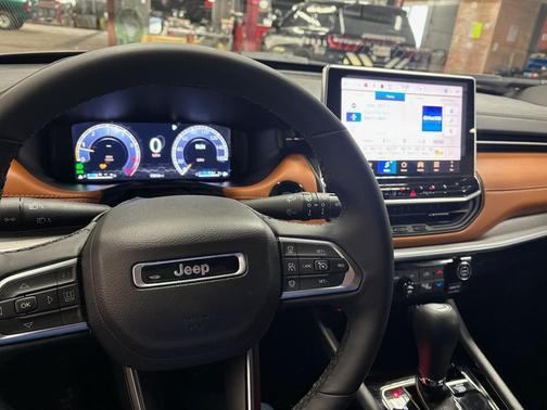 Baltic Gray Metallic Clearcoat 2024 Jeep Compass Limited