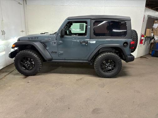 Anvil Clearcoat 2025 Jeep Wrangler Willys