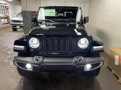 2025 Jeep Gladiator High Tide