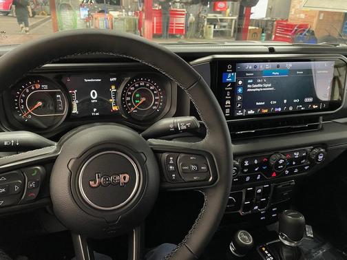 2025 Jeep Gladiator High Tide