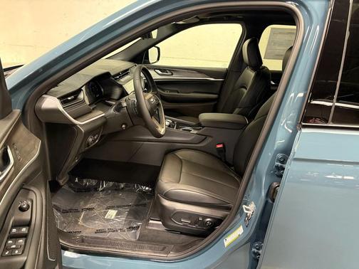 Steel Blue 2026 Jeep Grand Cherokee Limited
