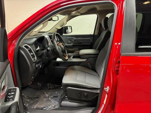 Flame Red Clearcoat 2019 RAM 1500 Big Horn