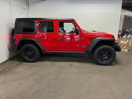 2024 Jeep Wrangler 4xe Willys