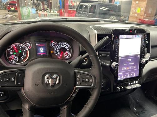 2025 RAM 2500 Big Horn Crew Cab 4x4 6'4' Box