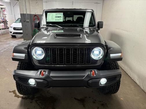 2026 Jeep Gladiator Mojave 4x4