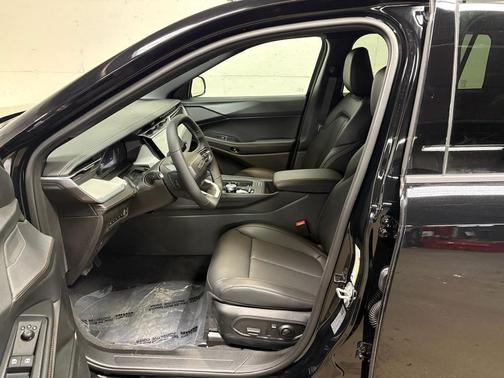 Diamond Black Crystal Pearlcoat 2026 Jeep Cherokee Limited