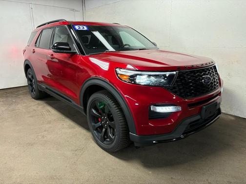 Rapid Red Metallic Tinted Clearcoat 2023 Ford Explorer ST