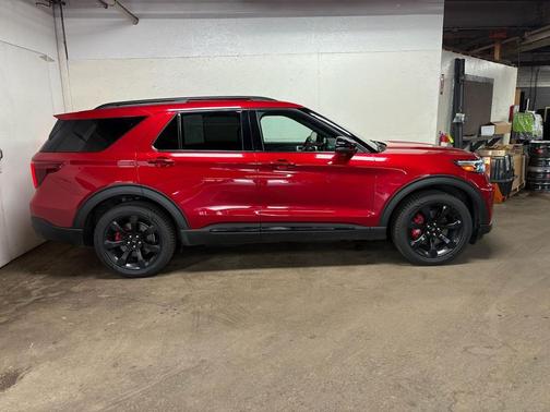 Rapid Red Metallic Tinted Clearcoat 2023 Ford Explorer ST