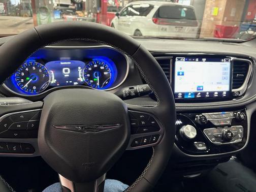 2026 Chrysler Pacifica L