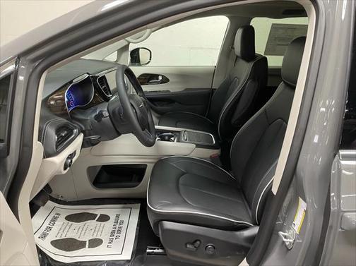 2023 Chrysler Pacifica Hybrid Limited