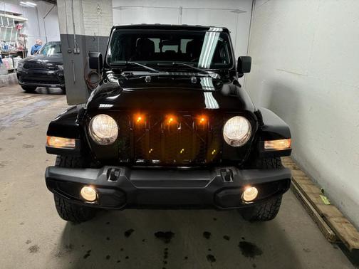 2022 Jeep Gladiator Sport